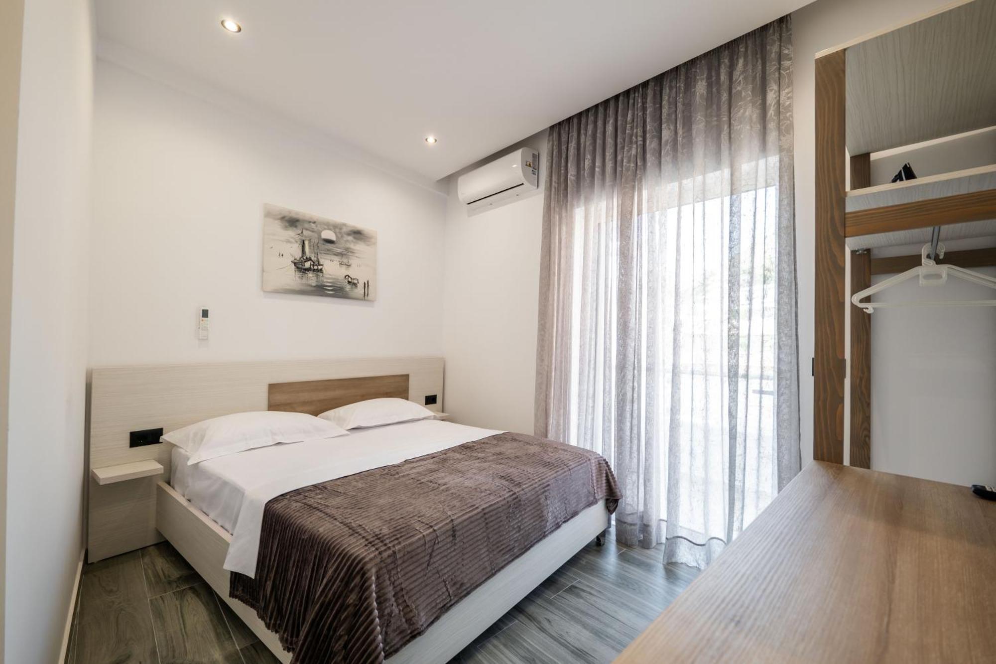 Eden Suites&Apartments Sarandë Exterior foto